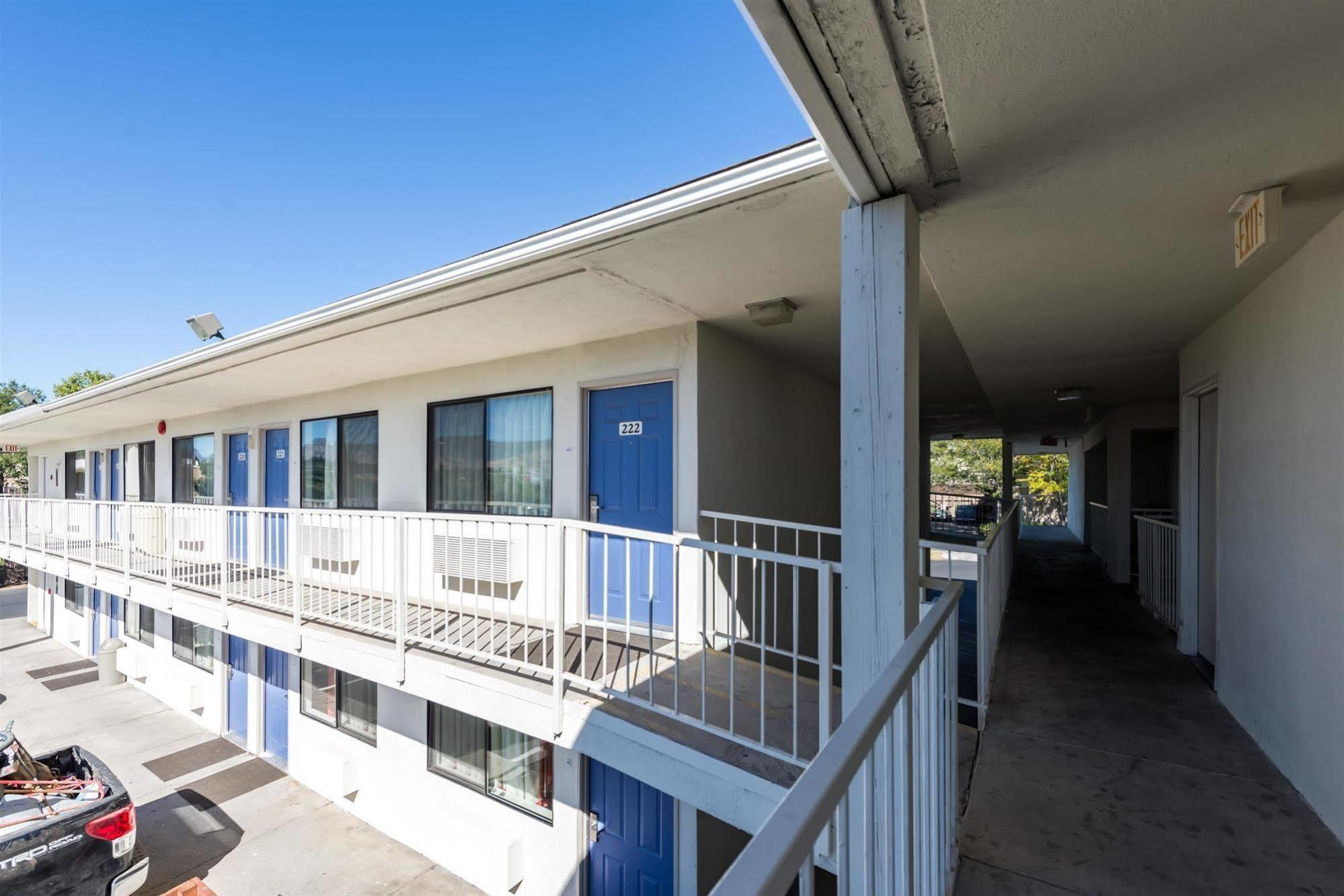 Motel 6-Reno, Nv - West Exterior photo